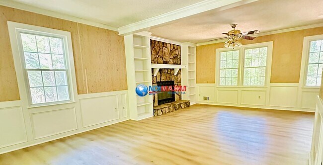 Foto del edificio - Nice 2-story house in LASSITER cluster in Marietta