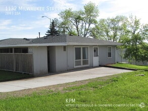 Building Photo - 1132 Milwaukee St