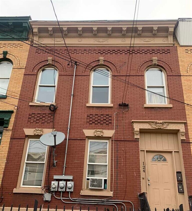 Primary Photo - 124 Wilkinson Ave