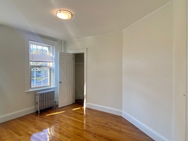 Building Photo - large 1 bed in Brighton