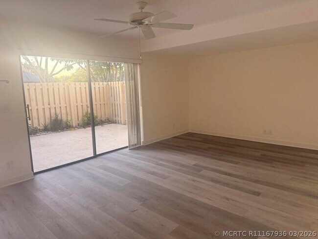 Foto del edificio - 2622 NW 7th Ct