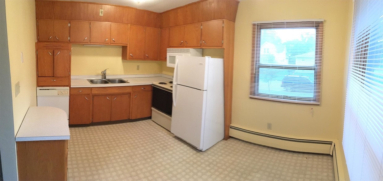 Primary Photo - 1020 8th Ave N