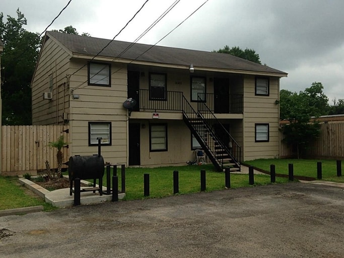 Building Photo - 14031-14033 Garber Ln