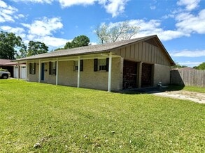 Building Photo - 1516 Narcille St