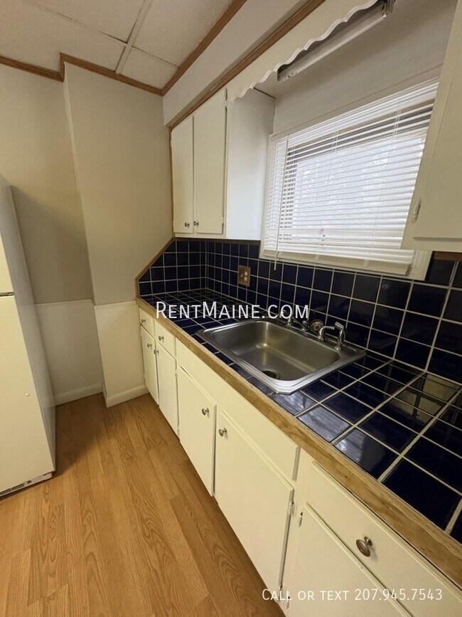 Foto del edificio - 409 4th St. Apt.-1