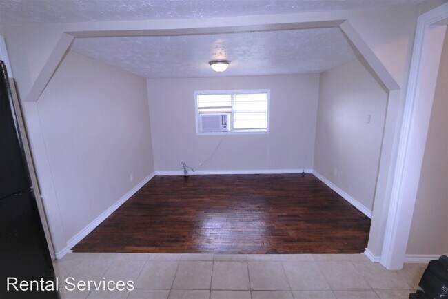 Foto del edificio - 3 br, 1 bath House - 219 W. 18th Street