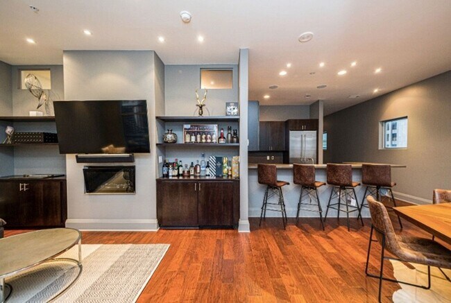 Building Photo - Luxury Penthouse Condo Located in Downtown Pittsburgh (Reduced Security Deposit on Move in)