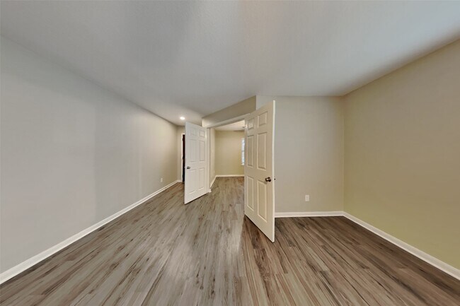 Building Photo - 18238 Fair Grange Ln