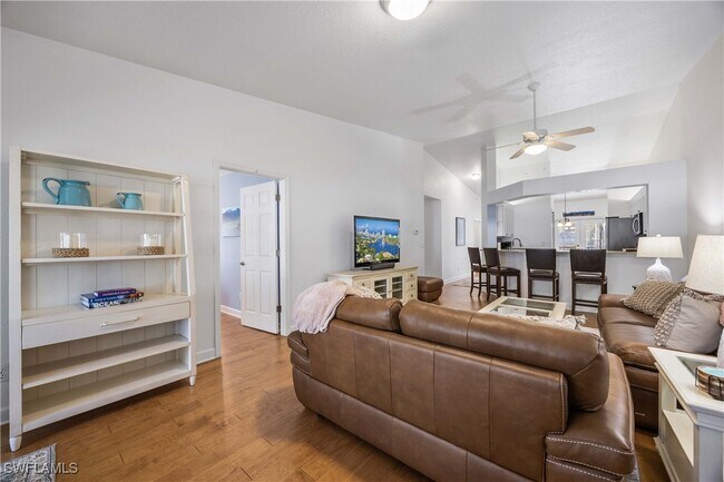Foto del edificio - 7050 Barrington Cir