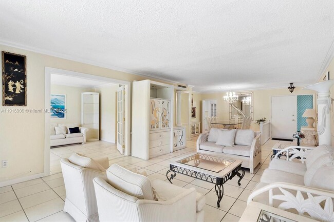 Building Photo - 1700 NE 191st St