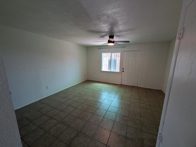 Building Photo - 1491 Alamo St