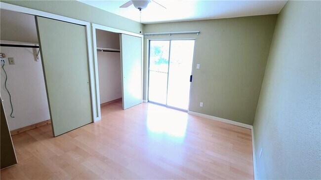 Foto del edificio - 2450 Wickersham Ln
