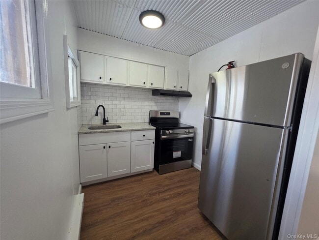 Building Photo - 1265 US-6