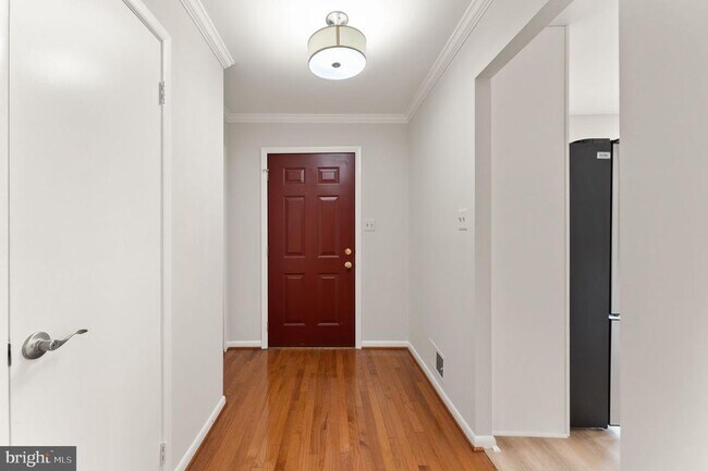 Foto del edificio - 2841 Sutton Oaks Ln