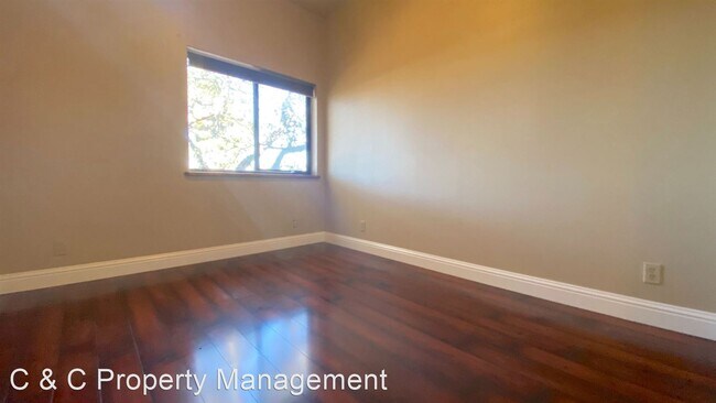 Foto del edificio - 3 br, 1 bath House - 461 Dela Vina Ave. #206
