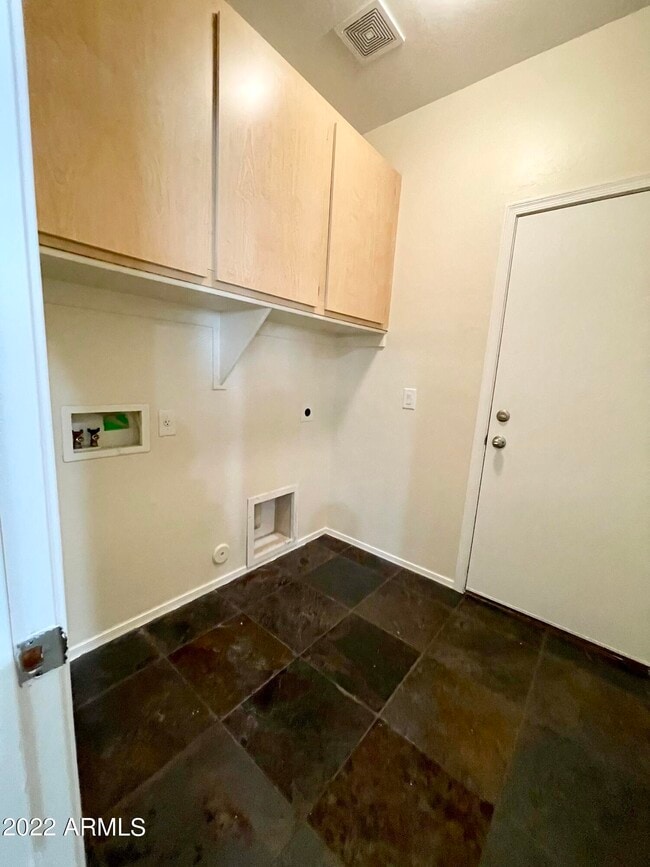 Building Photo - 17775 W Tasha Dr