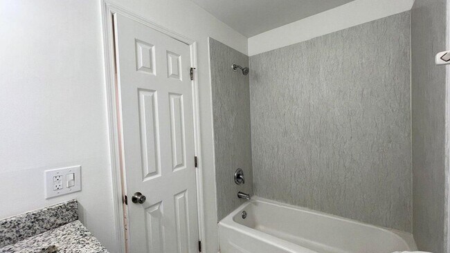 Foto del edificio - 4606 SE Binnacle Way