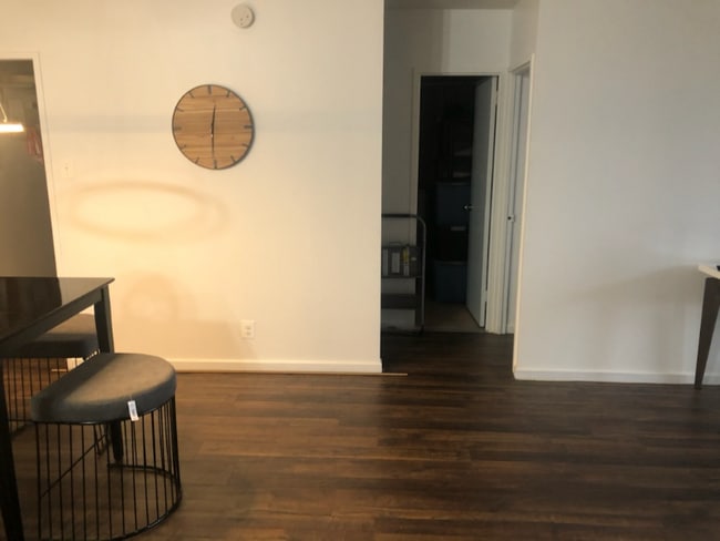 Photo - 300 M St SW (Washington, DC) Apartment