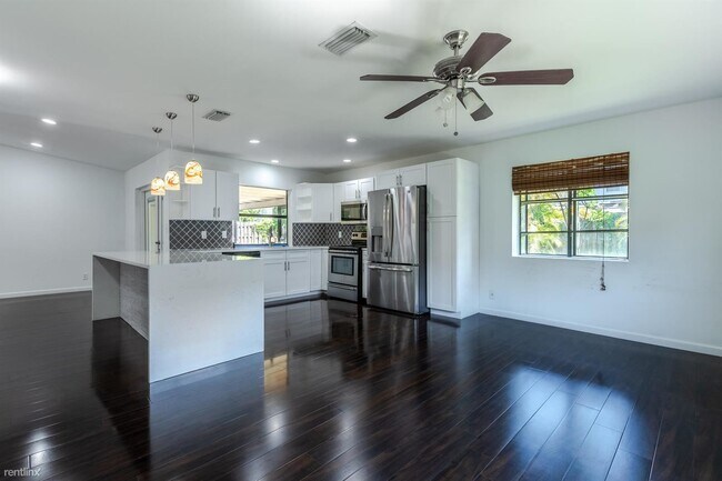Foto del edificio - 4 br, 2 bath House - 7906 NW 18th Ct