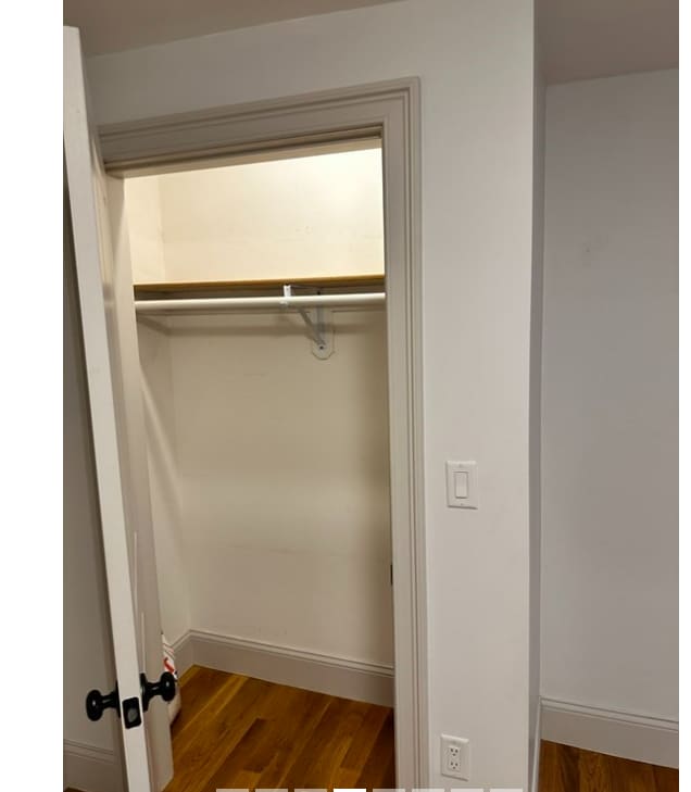 Building Photo - 101 School St