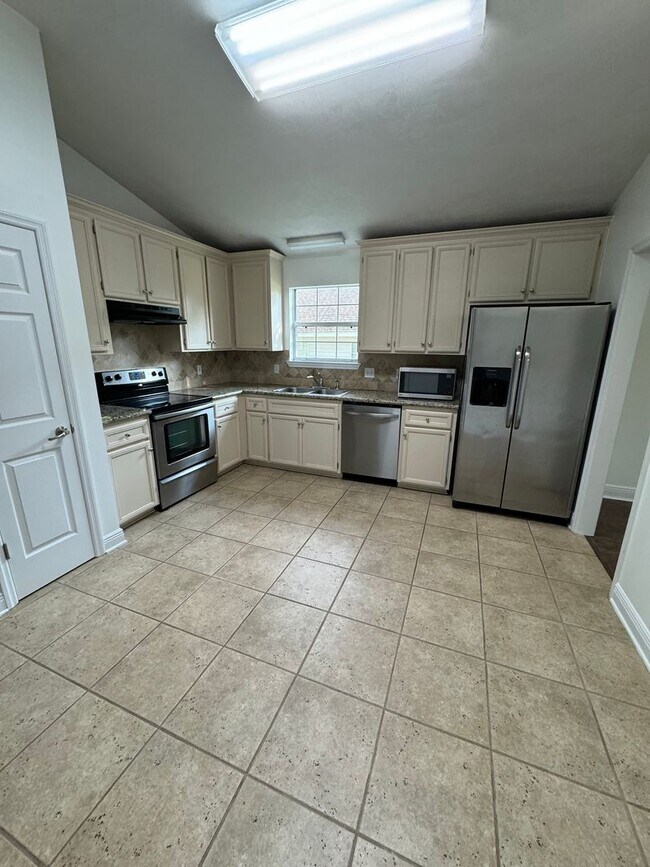 Foto del edificio - Home For Rent In The Groves Of Summerbrooke
