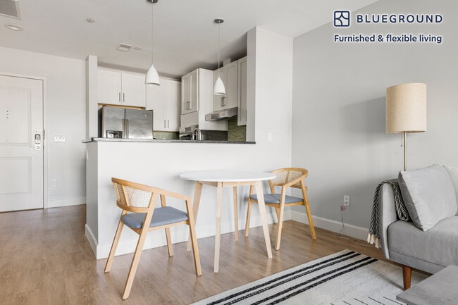 Foto del edificio - 33 Rogers St