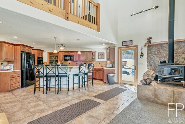 Foto del edificio - All utilities included! Winter lease! Pond...