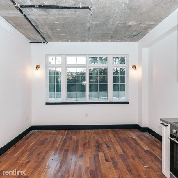 Building Photo - 803 Wyckoff Ave