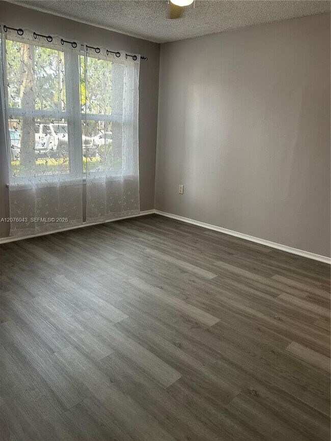 Foto del edificio - 2311 N Congress Ave
