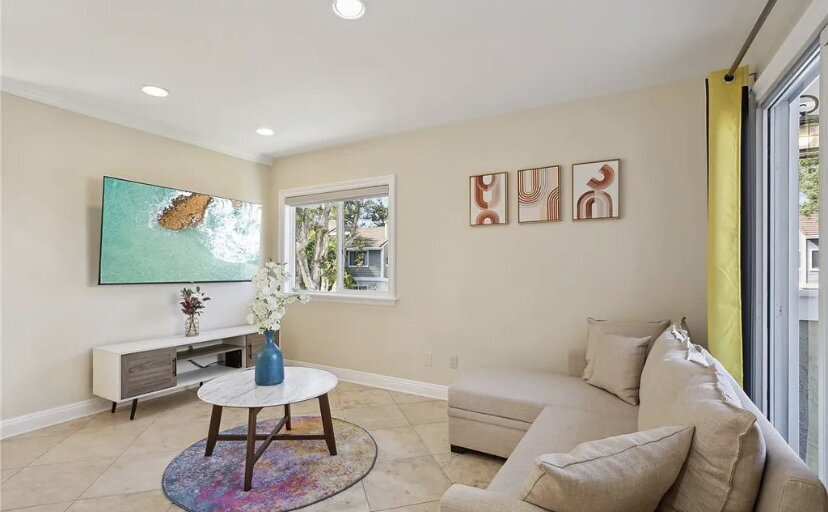 Foto principal - Nestled within the highly sought-after Hea...