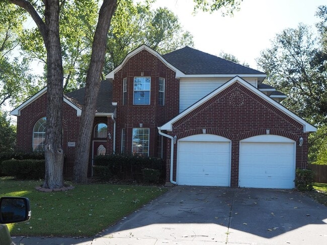 Photo - 2105 Friar Ct House