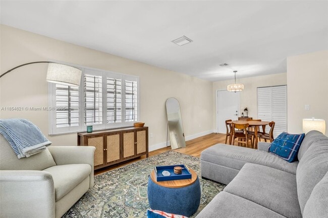 Building Photo - 1150 Madruga Ave