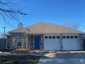 Building Photo - 2829 Salado Trail