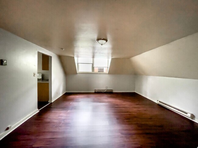 Foto del edificio - 815 W University Ave