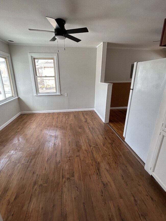 Foto del edificio - 1109 Adams St