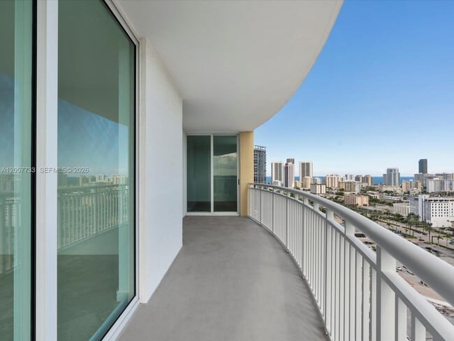 Building Photo - 1745 E Hallandale Beach Blvd