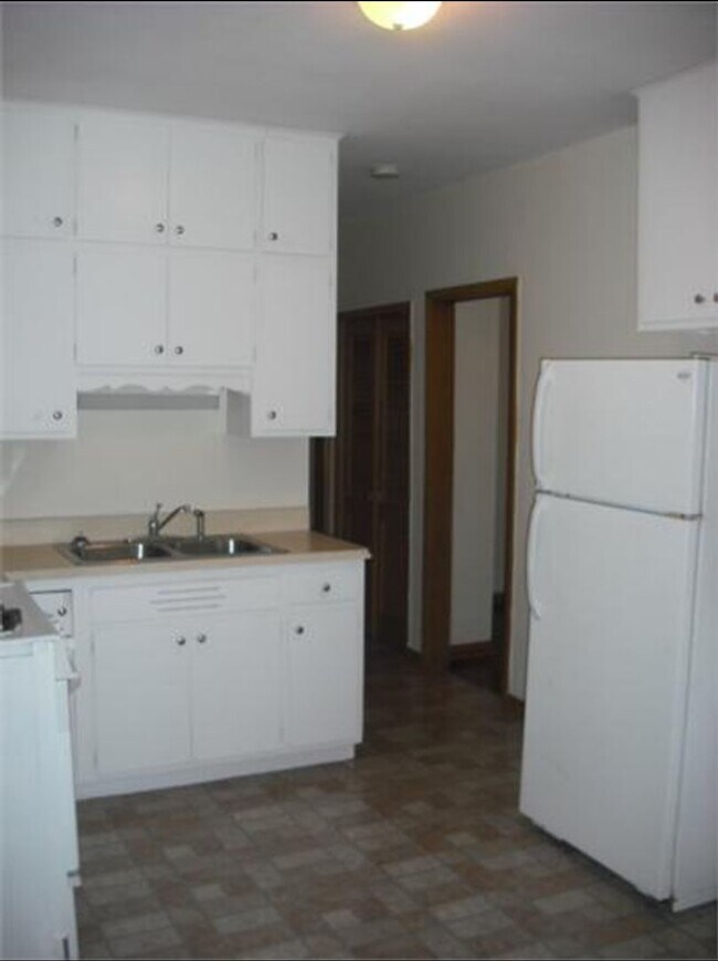 Foto del edificio - 3355 N Troy St