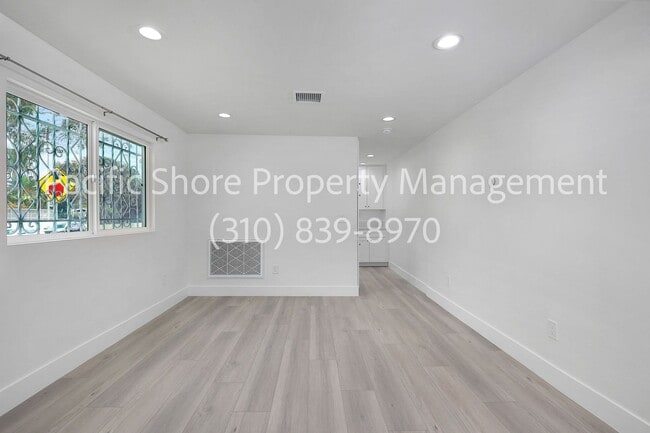Building Photo - 696 San Juan Ave