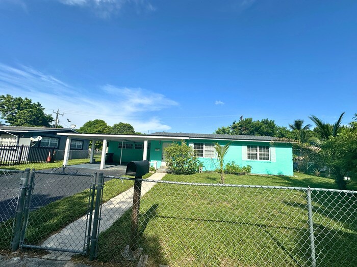 Primary Photo - A charming home features 3 spacious bedroo...