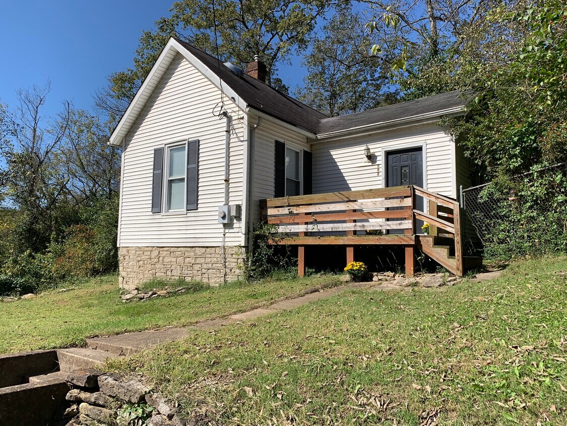 688 Cline St, Frankfort, KY 40601 House Rental in Frankfort, KY