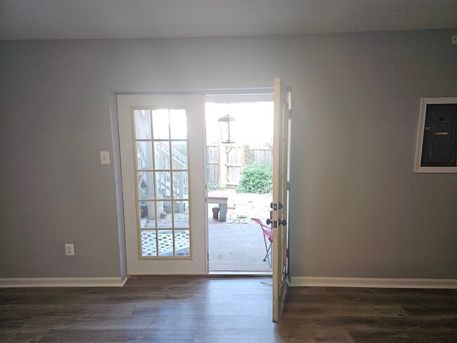 Building Photo - 4606 Charlton Ct