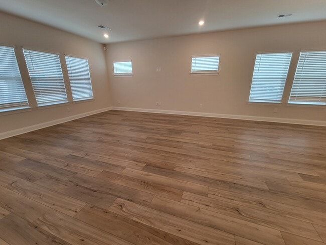 Foto del edificio - 716 Taylor Bend