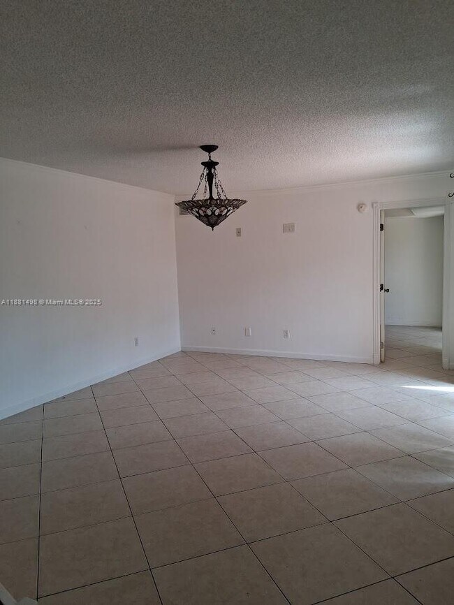 Foto del edificio - 8369 N Coral Cir
