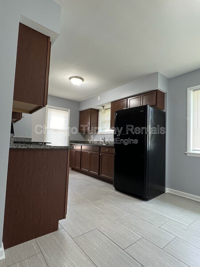 Foto del edificio - 1006 E 163rd Pl