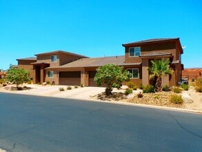 Building Photo - 410 N Creek Ridge Dr