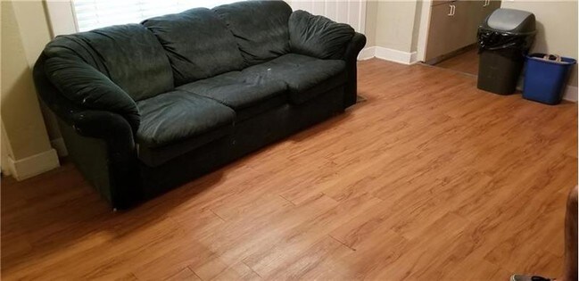 Foto del edificio - 706 W 32nd St