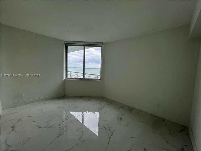 Building Photo - 335 S Biscayne Blvd