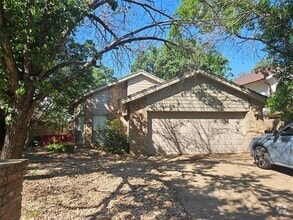 Building Photo - 108 Summit Cove