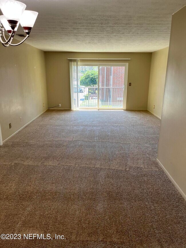Building Photo - 4915 Baymeadows Rd