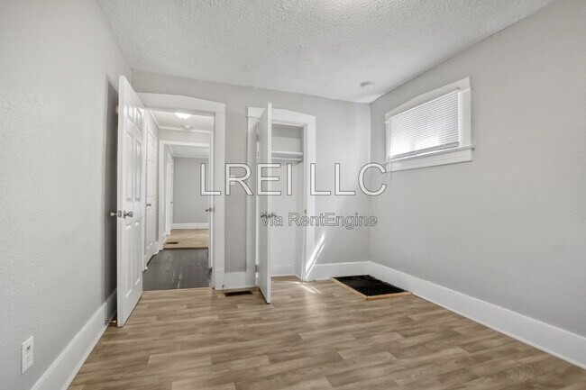 Foto del edificio - 131 N 39th St
